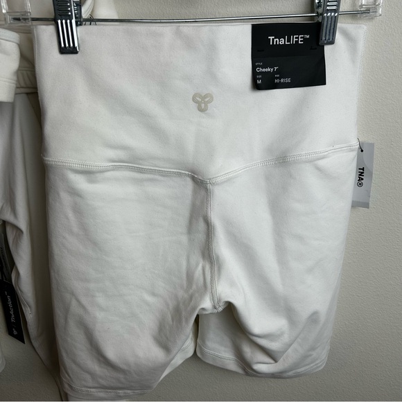 NWT TnAction Aritizia 3-piece set size: M - Picture 10 of 12